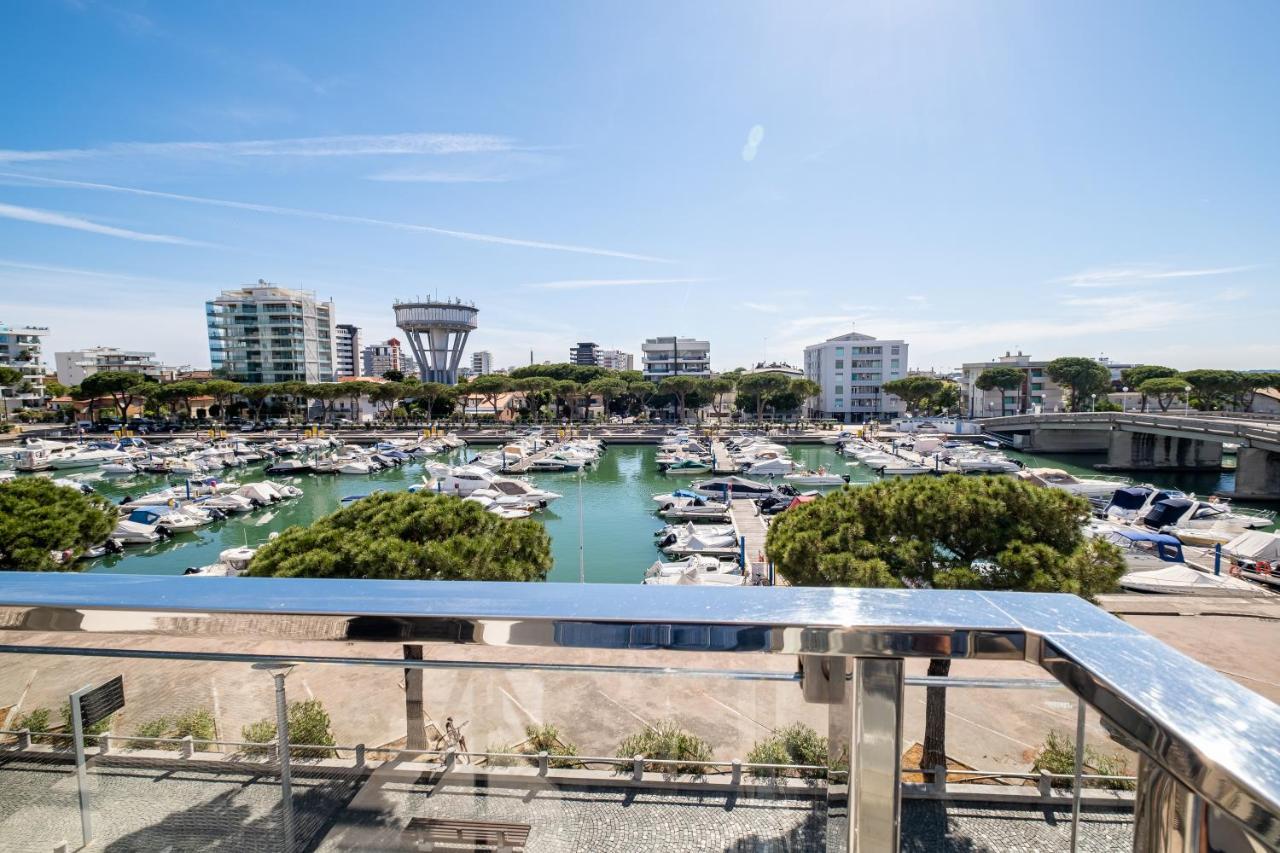 Hotel Mare Lignano Sabbiadoro Eksteriør billede