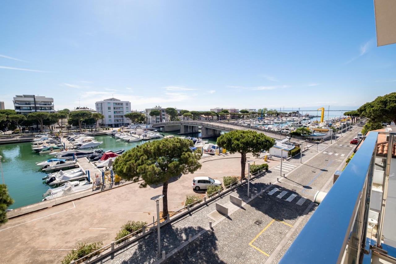 Hotel Mare Lignano Sabbiadoro Eksteriør billede